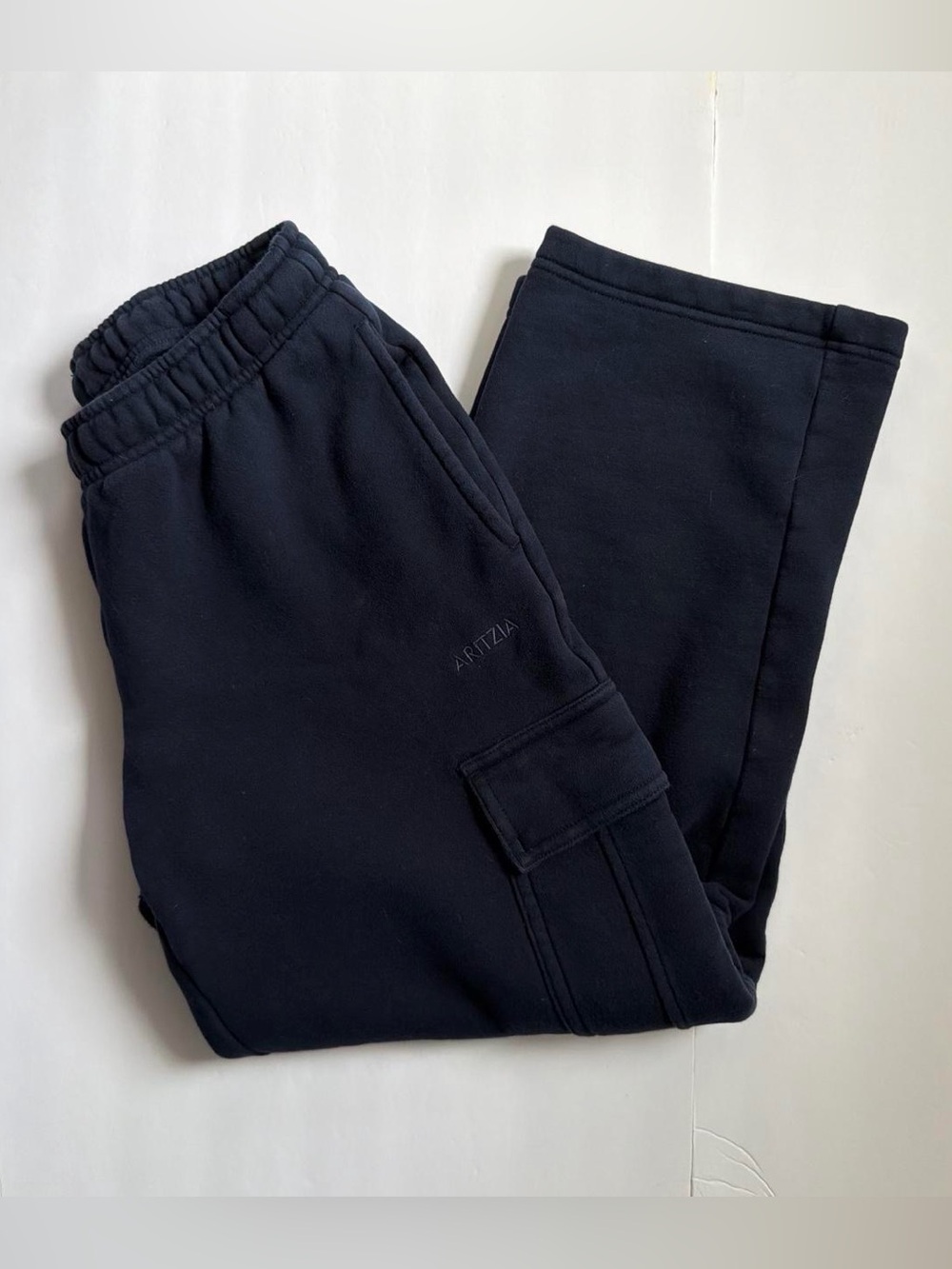 Aritzia mega fit cozy fleece navy sweatpants